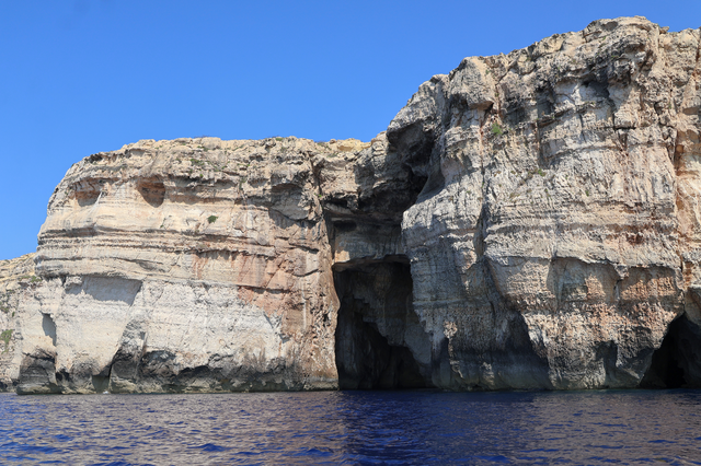 une grotte de Gozo